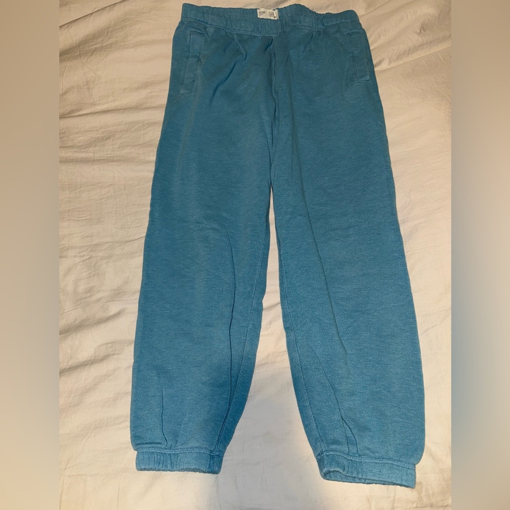 Entire world sweater & sweatpants